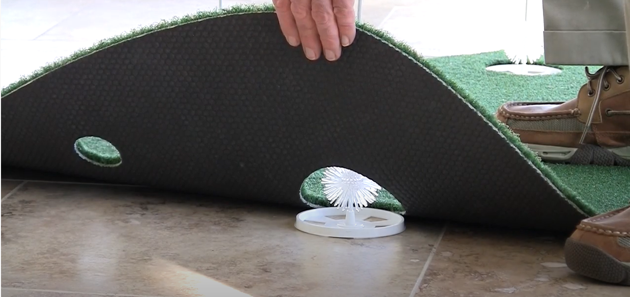 what is the bottom material of putting mats made of what is the bottom material of putting mats made of